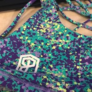 Tops - Sports bra Tops - Sports bra